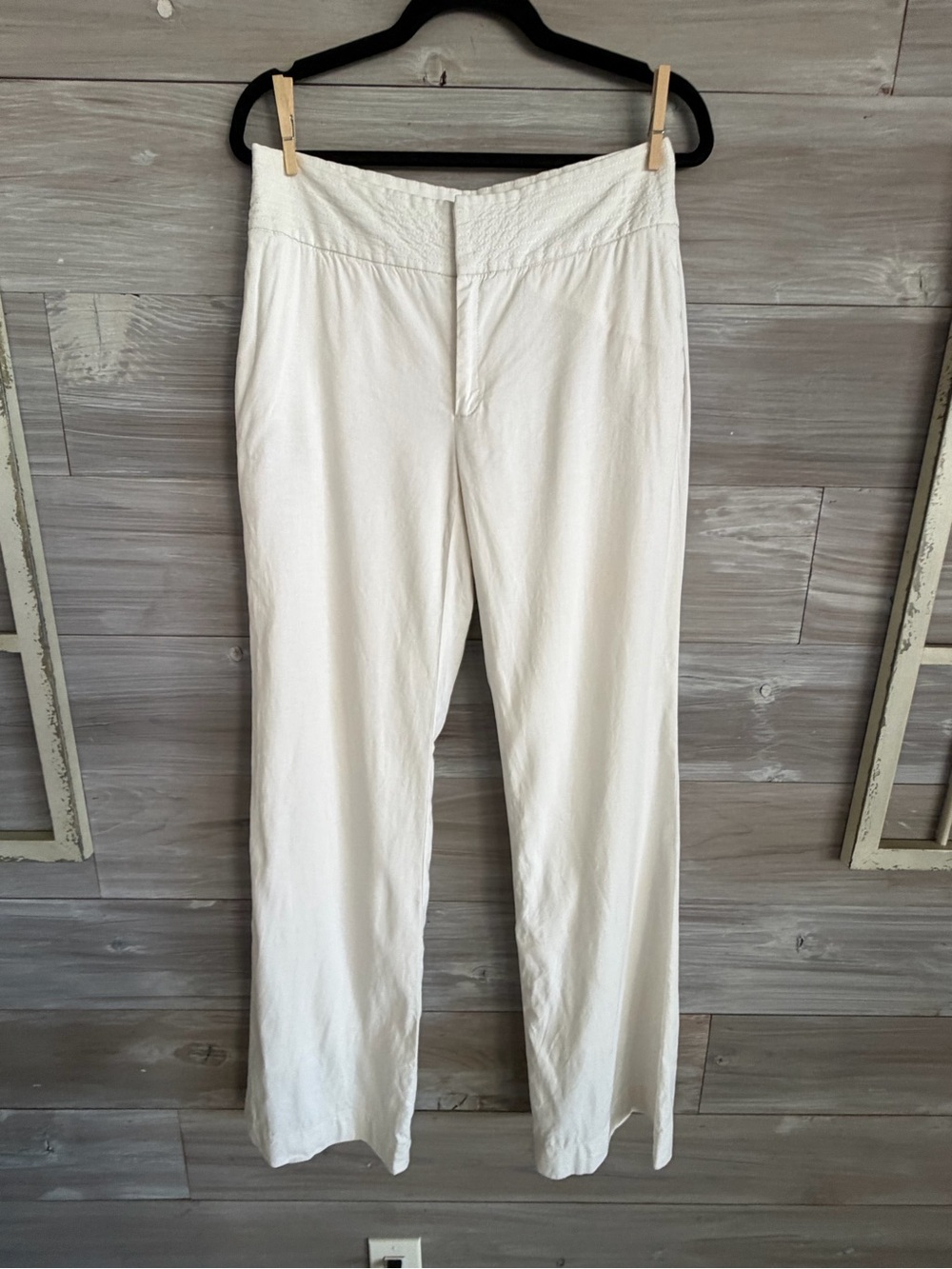 Banana Republic Women’s White Linen Pants fully lined